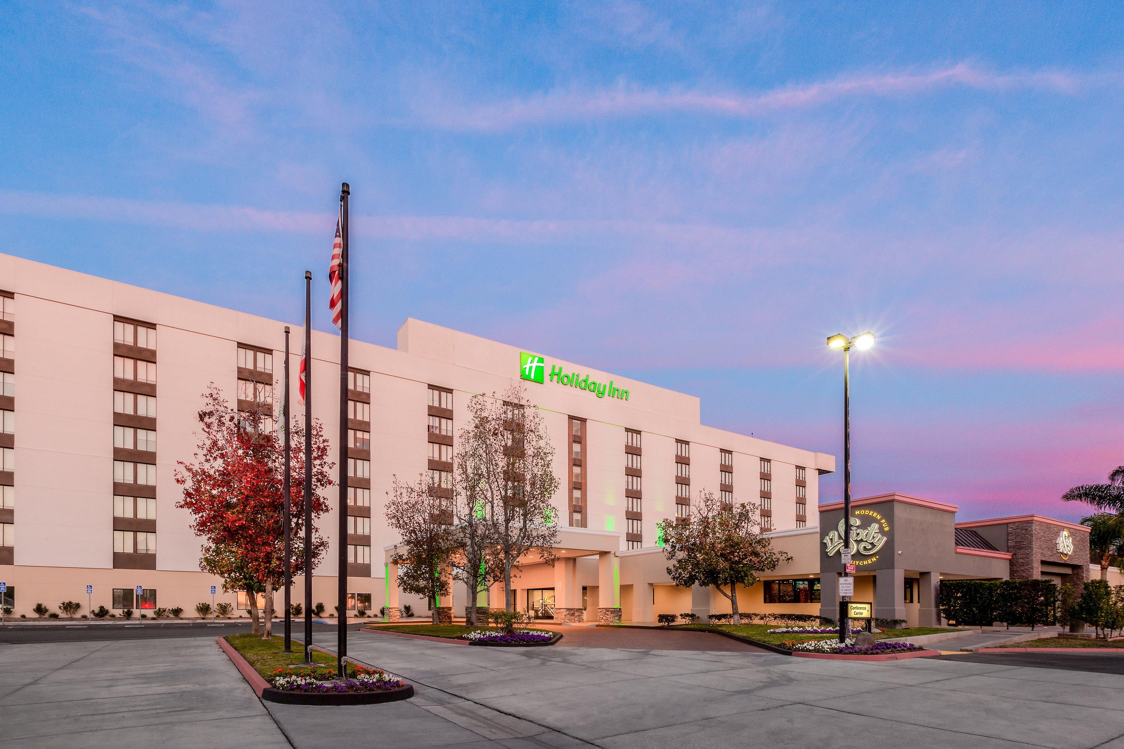 Holiday Inn La Mirada Buena Park By Ihg Exterior photo