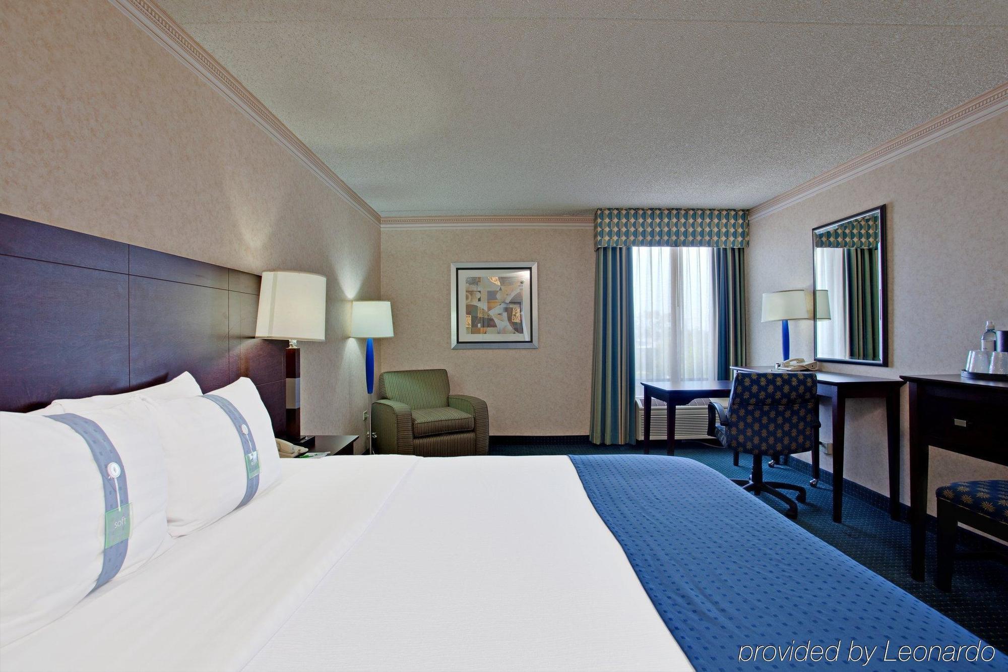 Holiday Inn La Mirada Buena Park By Ihg Exterior photo