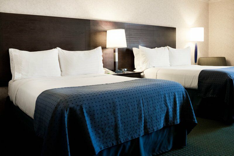 Holiday Inn La Mirada Buena Park By Ihg Exterior photo